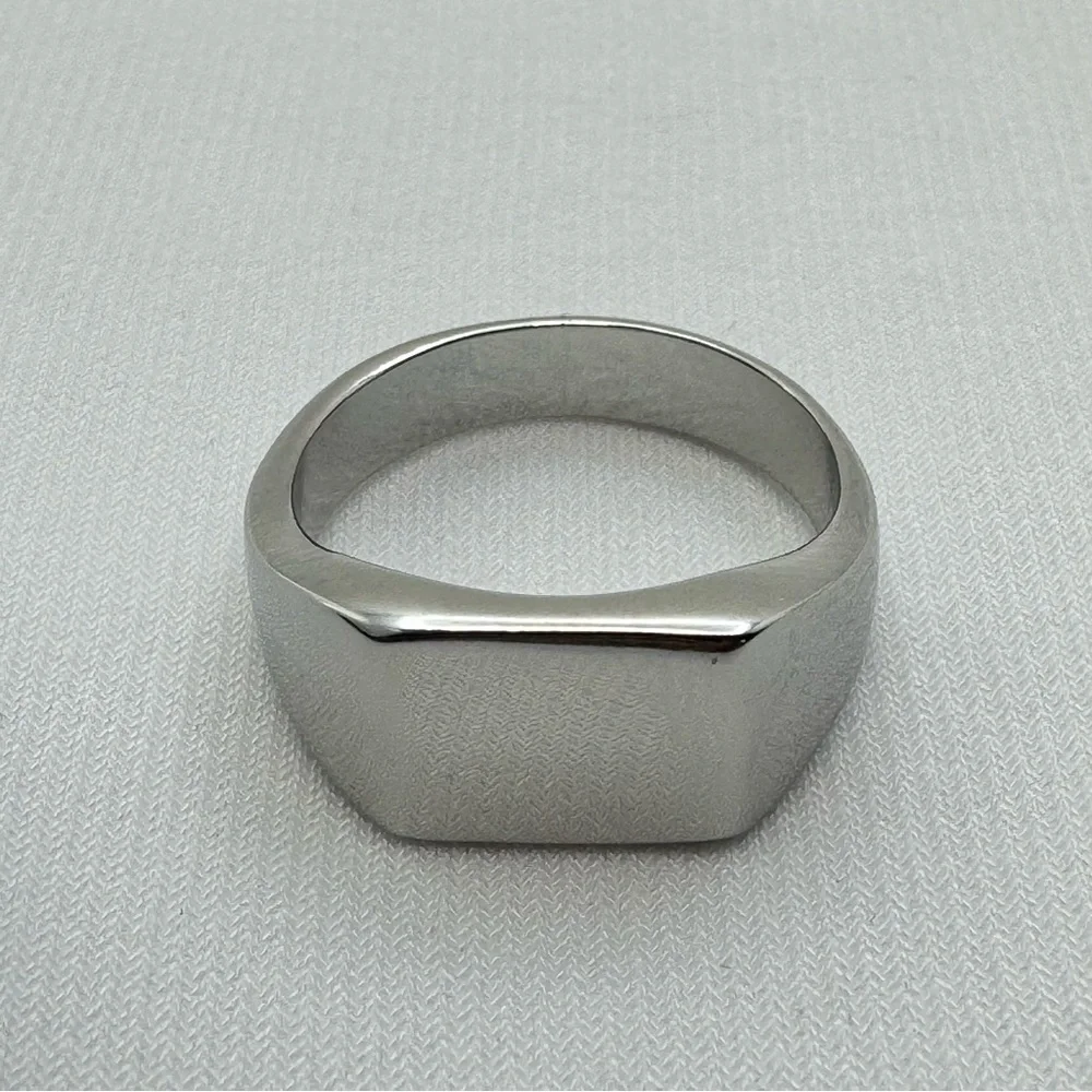 Silver Tone Signet Ring Sz 7 Chunky Bold Minimalist Statement Band